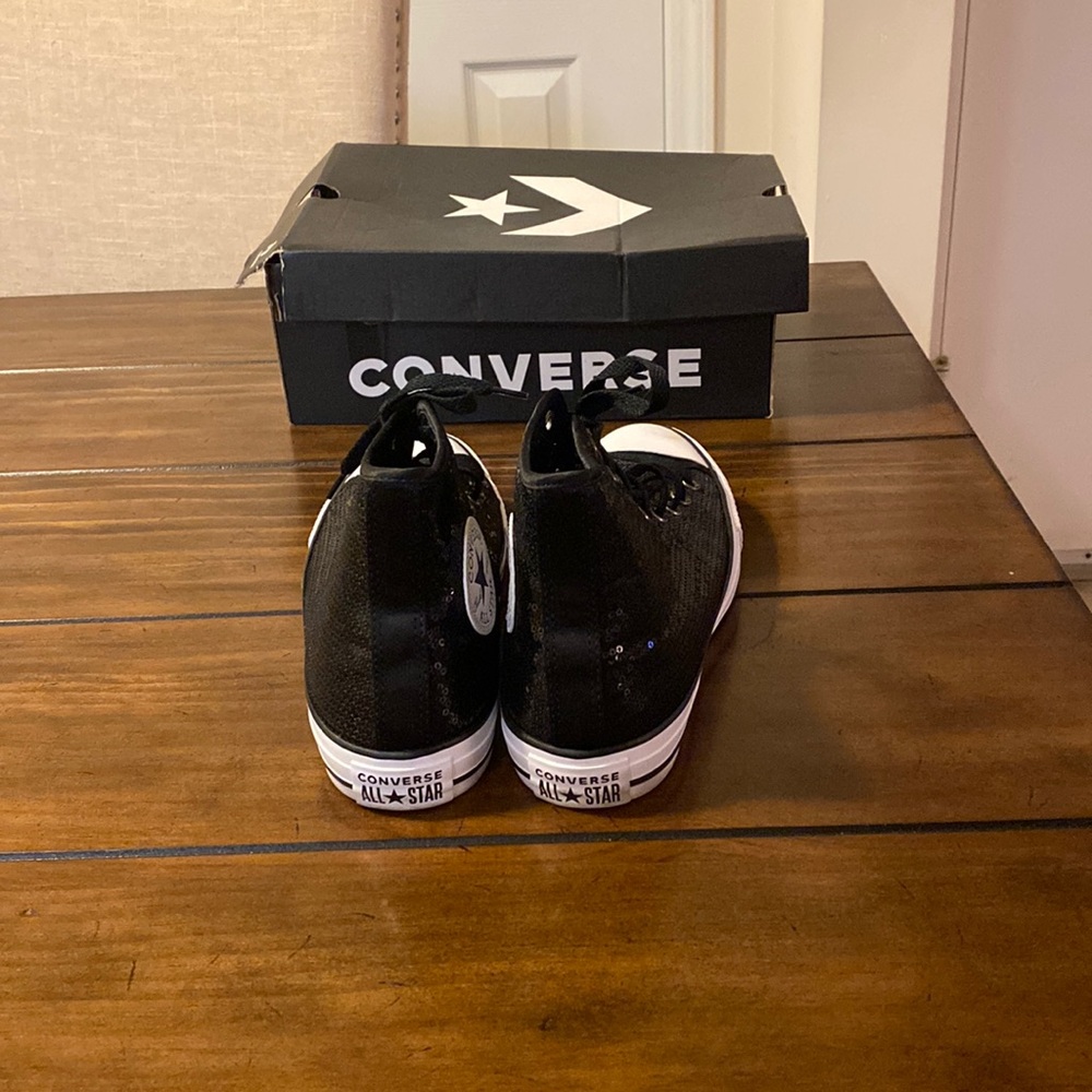 Converse Black and White, Sequin